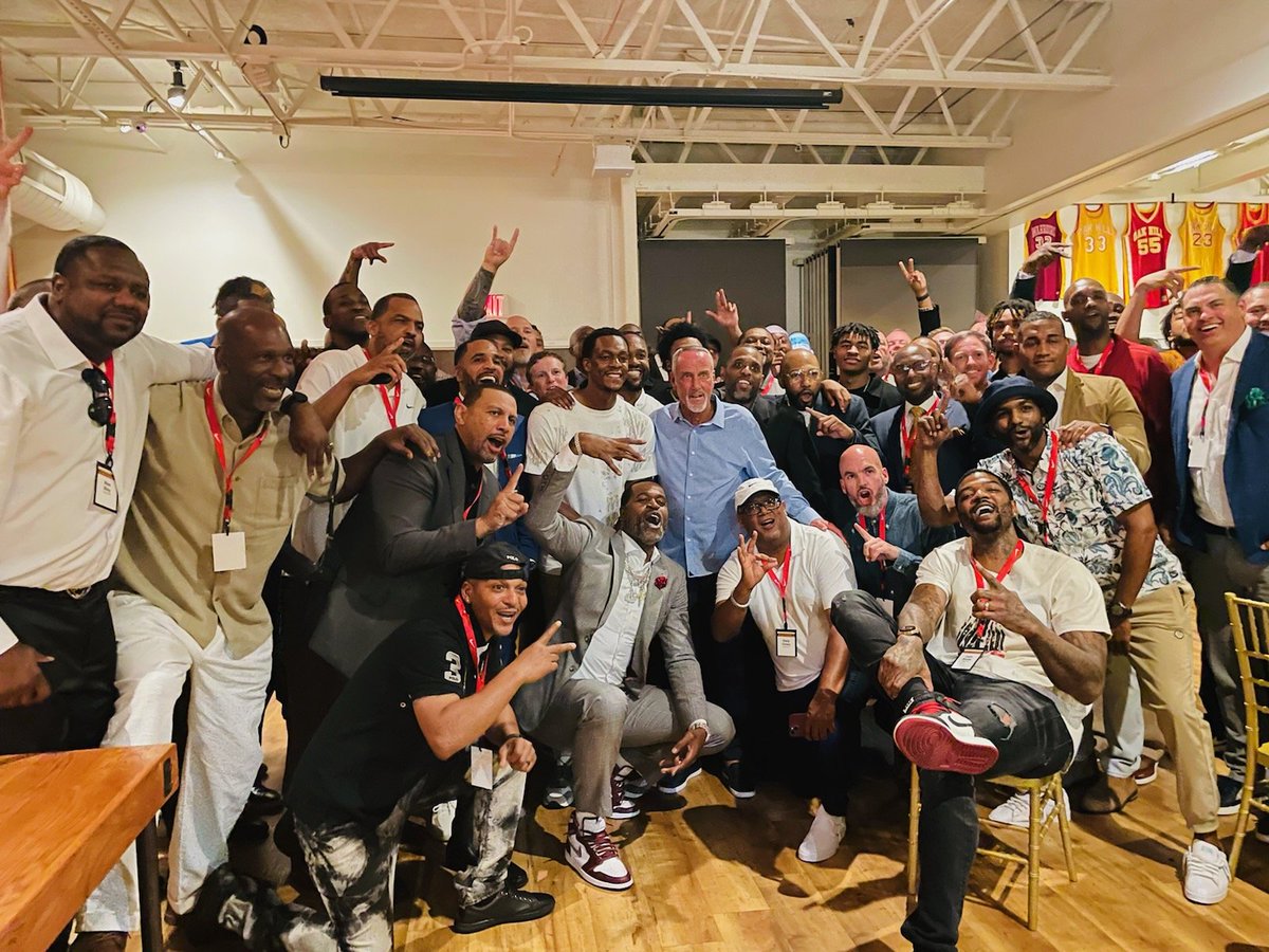 Ron Slay tweet media