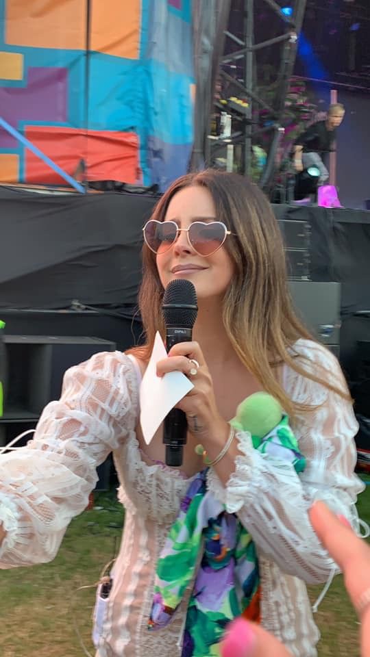 Roserinkatz30's tweet photo. there are officially 10 days left until the birthday of this beautiful being.
Blessed is the day that Lana Del Rey saw the light of the world, I love you Queen of the alternative
#LanaDelRey #Queenofalternative
#LanaDelRay https://t.co/3oOQyiDiGd