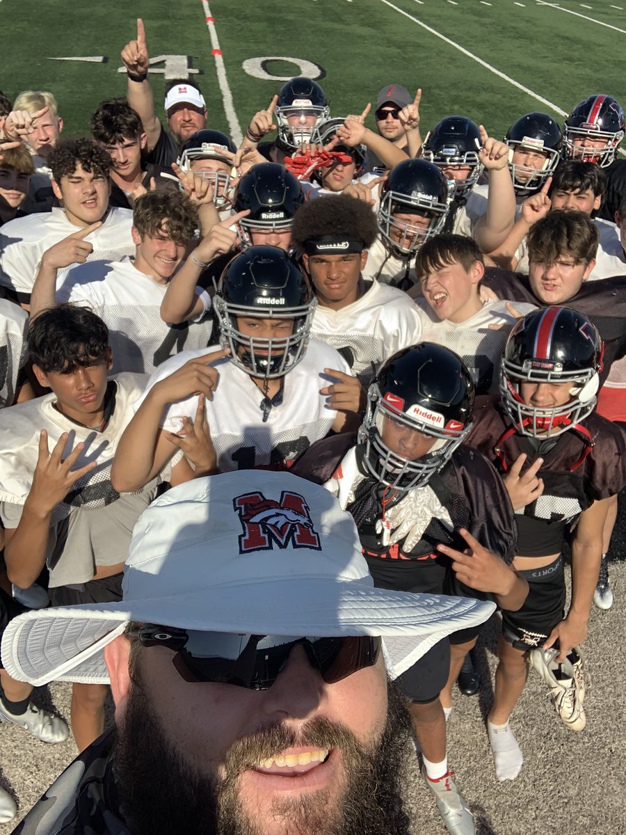 coachmac_'s tweet photo. S/O our 7th,8th &amp; 9th grade football players!!! Had a ton of fun coaching you guys at our 2022 pads camp!!! The future is bright here at @1BroncoFootball!!! #WinToday #HowPhast https://t.co/Gd6sGjckUS