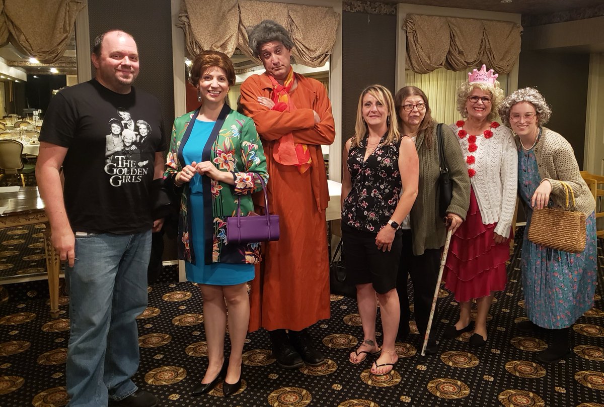 FalconEric012's tweet photo. Had a fun time at #TheGoldenGirls murder mystery dinner tonight with my younger sis and mama dukes. Another early day at the office tomorrow, man dayshift is brutal. I'm made for nightshift. 😁😴 #WithoutACue #Fishers #Bensalem #Pennsylvania https://t.co/81Gx4CWjmF