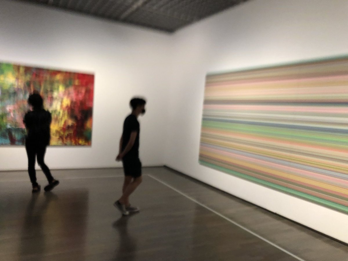 blue_gitan's tweet photo. リヒター展にて　制作 https://t.co/QiyZVkcljn