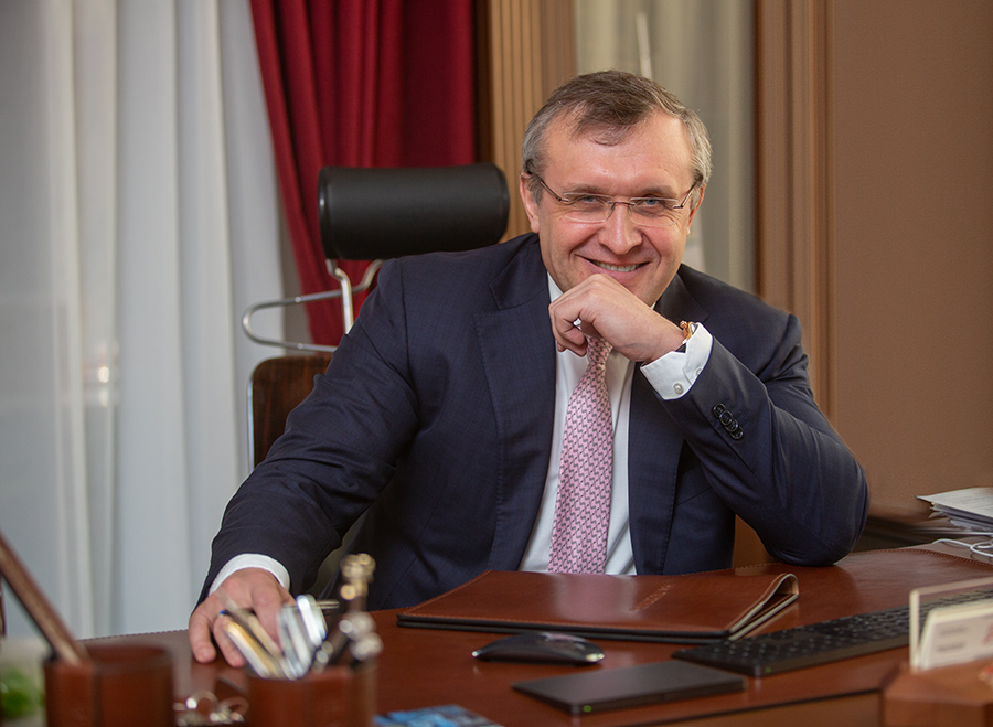 stroy_54's tweet photo. Известный новосибирский застройщик стал советником мэра Новосибирска 

Советником мэра Анатолия Локтя по градостроительству с 1 июня 2022 года назначен генеральный директор ГК «СМСС» Анатолий Павлов. 
https://t.co/WB9ZdWQZeg https://t.co/RJGx8I64nk