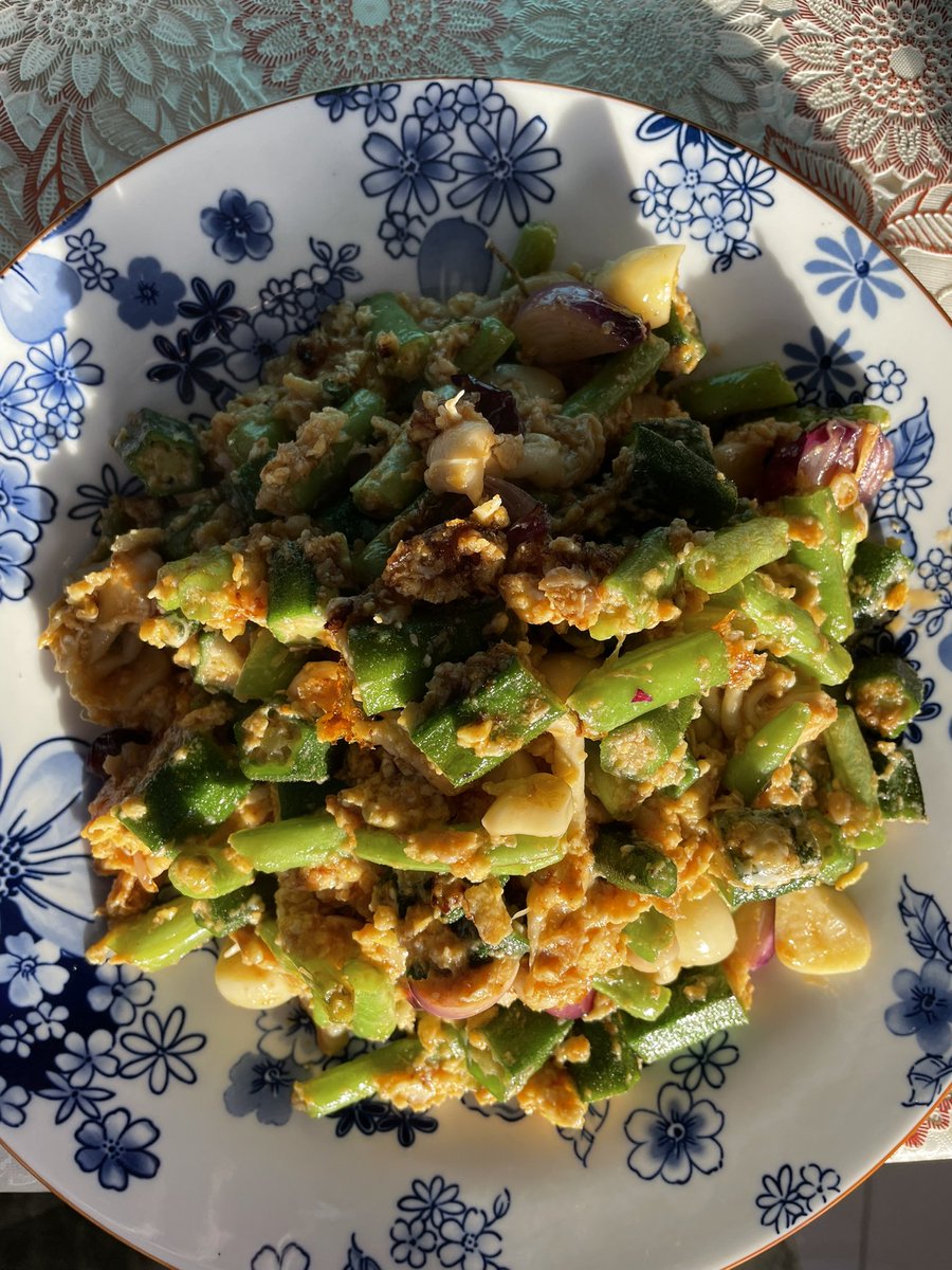 ahmadmaslan's tweet photo. #MasakSendiri
#RESAM Resipi Ahmad Maslan
Sayur Goreng Campur - sos tomato, kacang, bendi, bawang, telur, cendawan, perisa, garam, minyak #sawit
#AhmadTea (suka jenama ini sbb nama serupa. Alangkah baiknya jika saya yg empunya) https://t.co/VvzObU48VJ