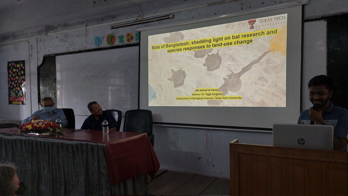 shayermia77's tweet photo. Ashraful, a former student of Zoology @jnuniv is presenting on the   bat research and human dimentions in Bangladesh https://t.co/RxBGQ0yH2b