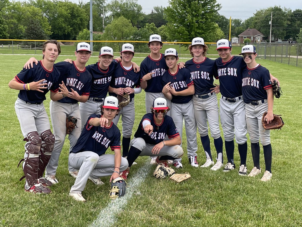 White Sox Elite 15U White splits <a href="/ChiScoutsAssoc/">Chicago Scouts Assoc</a> 7-1 Lose to Sth Bnd Cubs &amp; 4-2 win vs Longshots Navy. Gm2 WP <a href="/RowanSmyth4/">Rowan Smyth</a> 7IP 2H 2R 8K, <a href="/jdmaloney12/">JD Maloney</a> 1-3 2B 3RBI, <a href="/_CalebKeyser/">Caleb Keyser</a> 3-6 2B R on day.