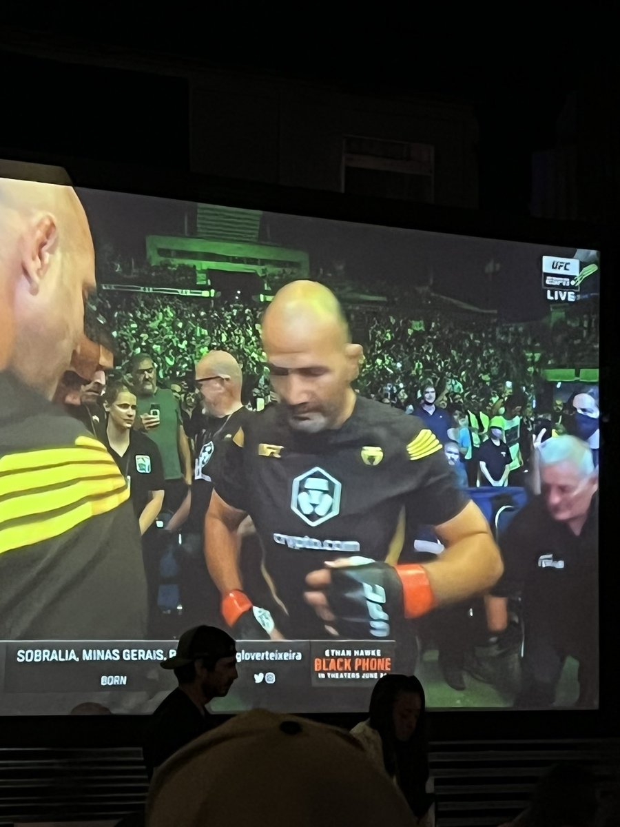 Let’s go do it for the OGs <a href="/gloverteixeira/">glover teixeira</a> <a href="/ufc/">UFC</a> #ufc