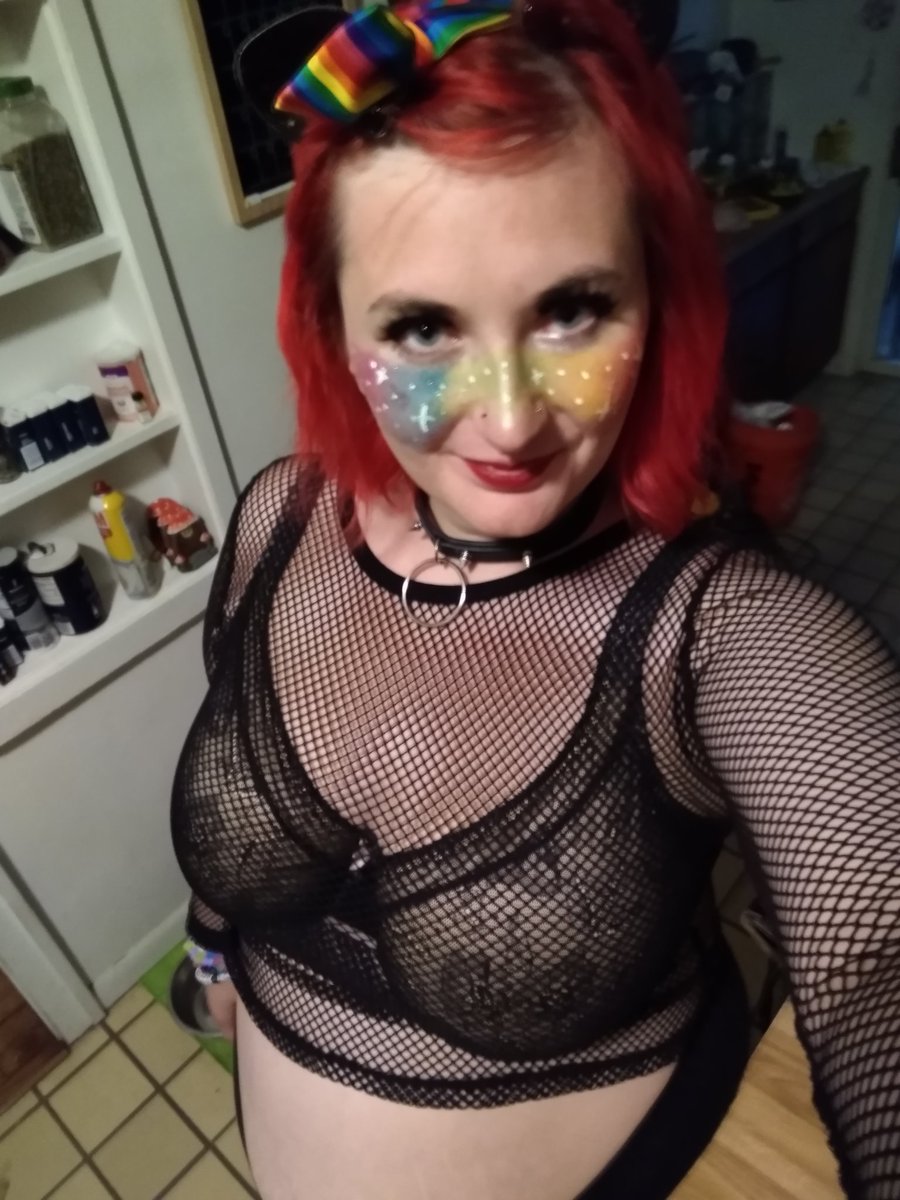 Nyxxah1's tweet photo. Happy PRIDE everyone. Come see more at my onlyfans at https://t.co/jNS5ISDexv #onlyfans #pridemonth2022 #goth #of https://t.co/6JCBR6aVk6