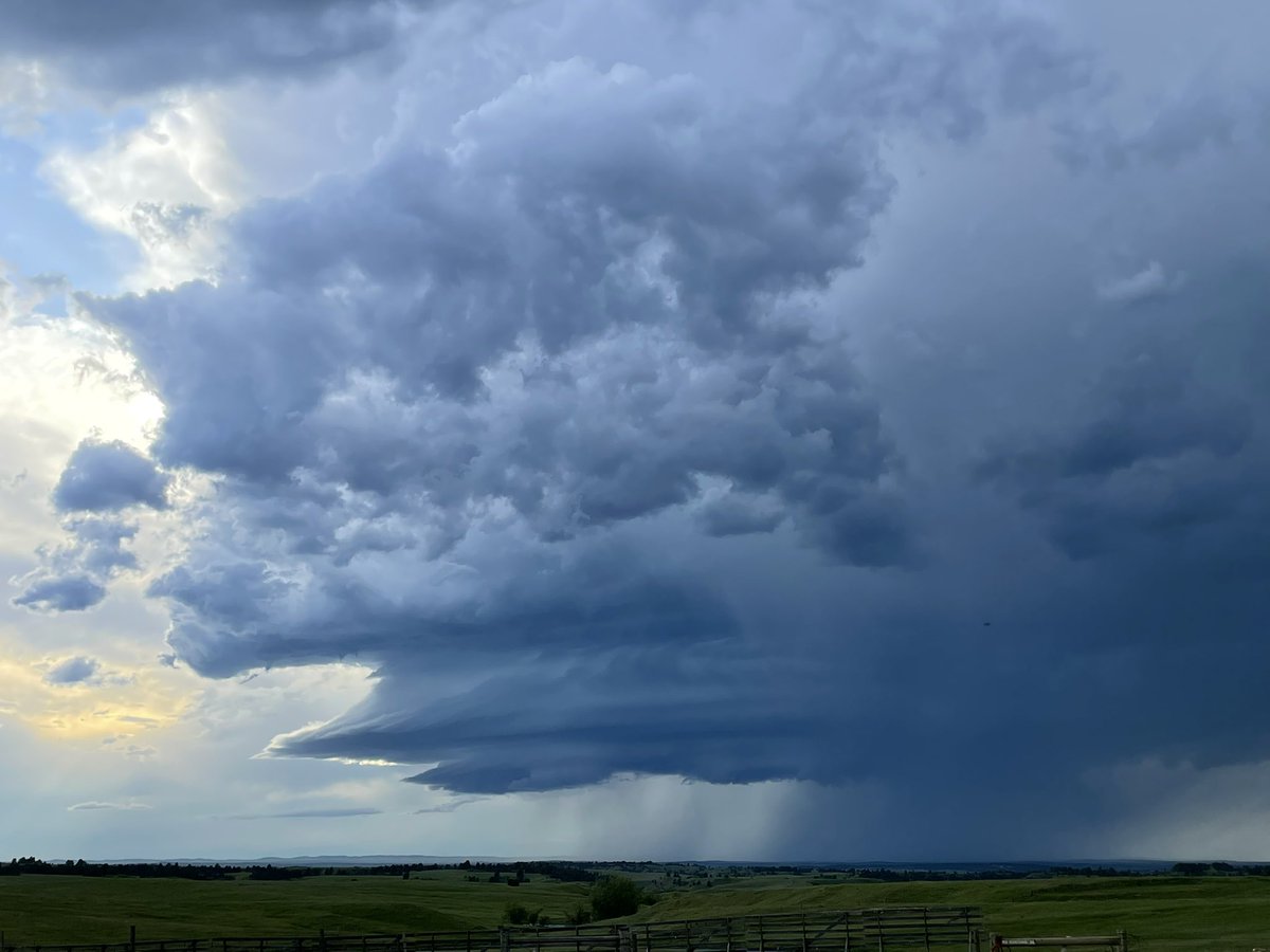 barbini_wx's tweet photo. I couldn't resist tweeting about this. Beautiful storm earlier today! #TORUS22 https://t.co/wgaHym1Ib4