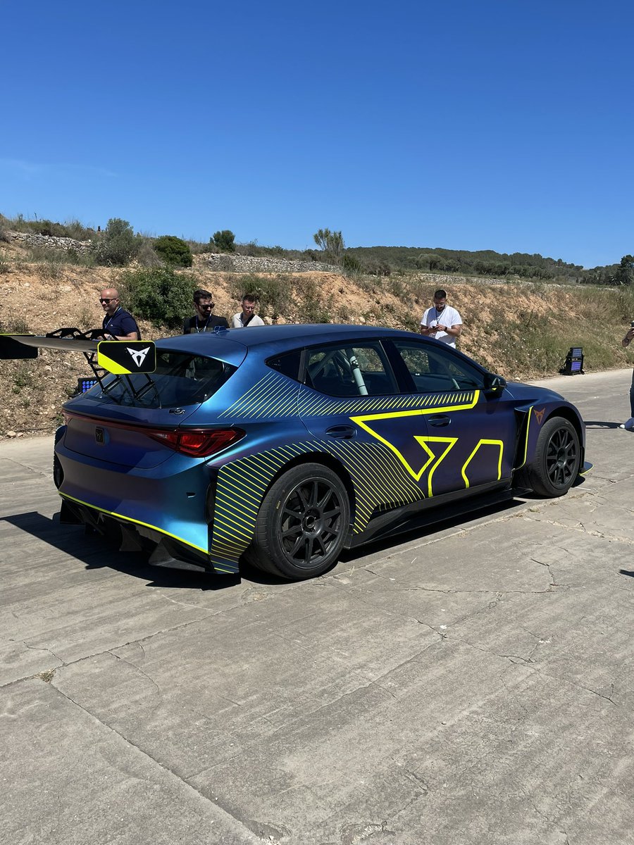 ilBecca's tweet photo. The unstoppaple inpulse.
#CUPRA #CUPRAImpulse #CUPRAtribe https://t.co/4yydiaSS2p