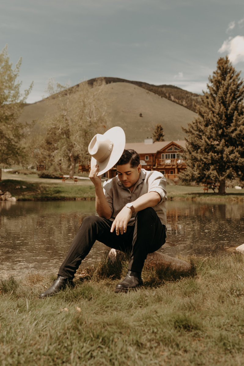 CHEO____'s tweet photo. Yee-hawing through Montana https://t.co/kDjbpP4RZM
