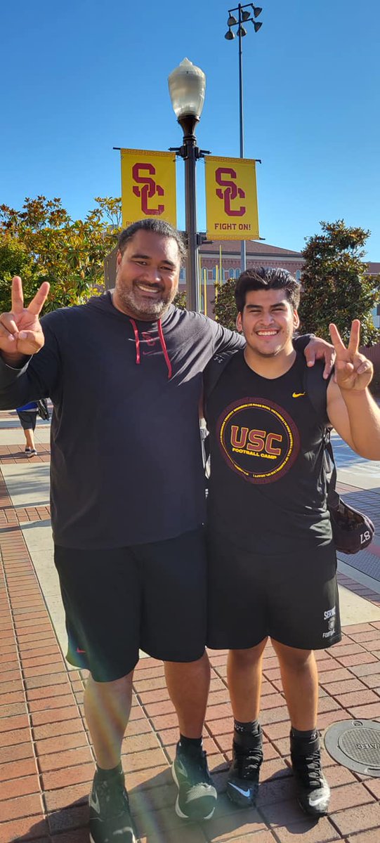 RamirezDiarte's tweet photo. Today was a great day at USC's Trojan High School Elite Camp.  Had To Grind it and get great guidance from @CoachNua and @CoachRoyM Thank You Coaches !

@CoachTThom @KTalavou @NoaPouono @BigsJuice @OLCoachCam @CALEBcsw https://t.co/kQ8UTI6PP4