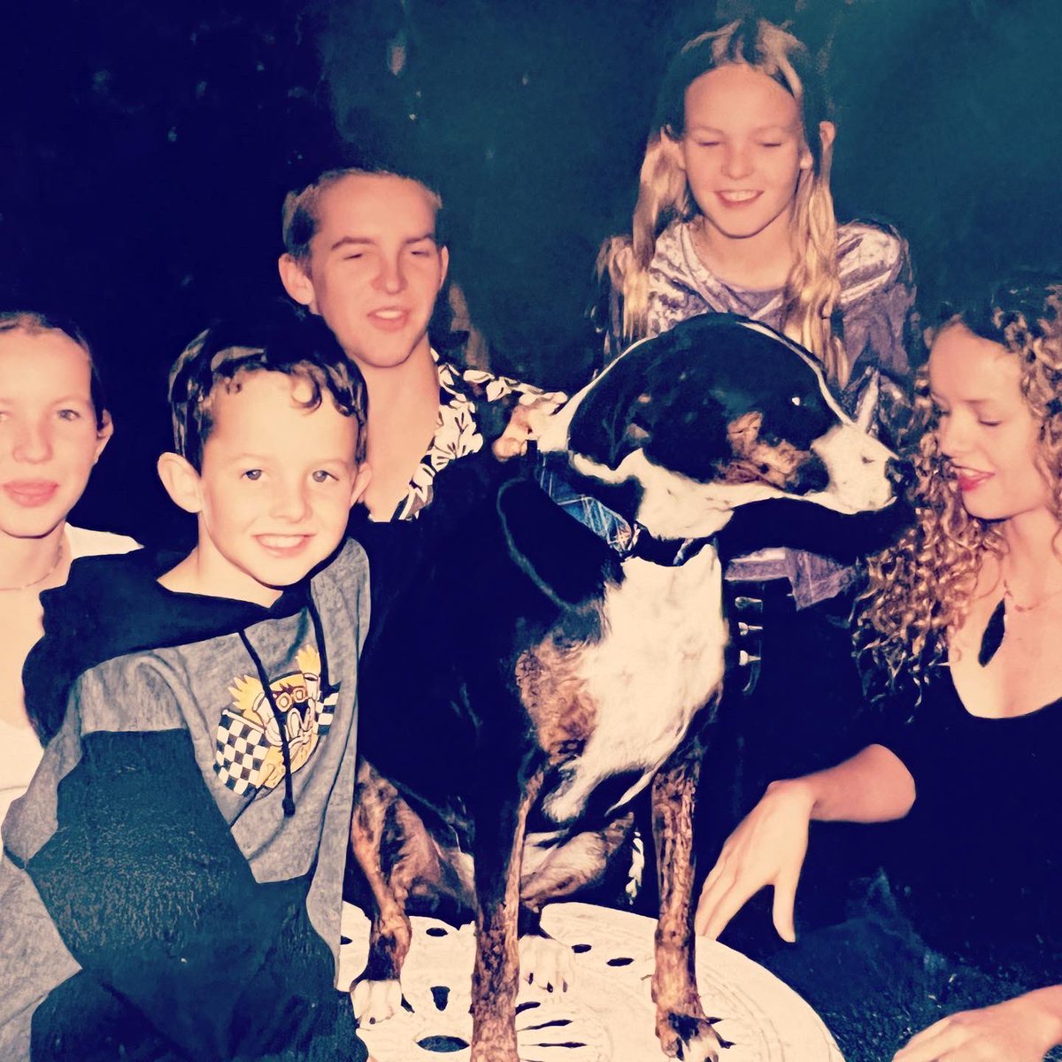 KPRC2Melanie's tweet photo. 👋 Hi! I’m Mel ❤️ I grew up in Perth, Western Australia and I am the big sister in a mix of five. My first job was at a radio station in outback Australia. I have a fur buddy named Stevie. I ride horses, love champagne, and believe in unicorns #MMJ #mmjane https://t.co/1zudlMn4ad