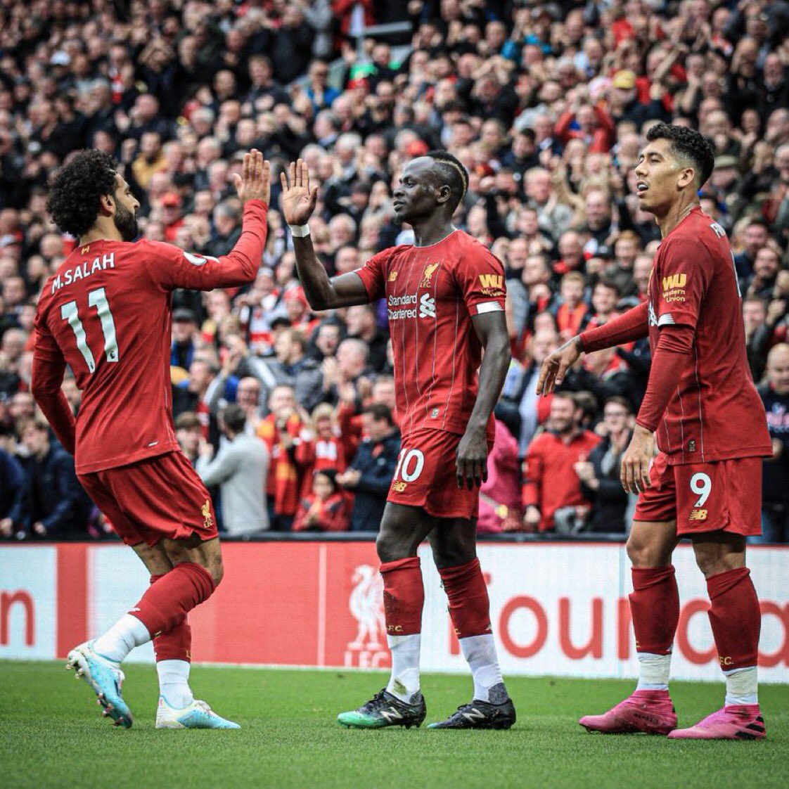 vinayliverpool's tweet photo. 𝗘𝗻𝗱 𝗼𝗳 𝗮𝗻 𝗲𝗿𝗮🥹

🇸🇳Sadio Mané: 269 games, 120 goals
🇪🇬Mo Salah: 254 games, 156 goals
🇧🇷Roberto Firmino: 327 games, 98 goals

Thank you for the memories. #LFC https://t.co/tor833qell