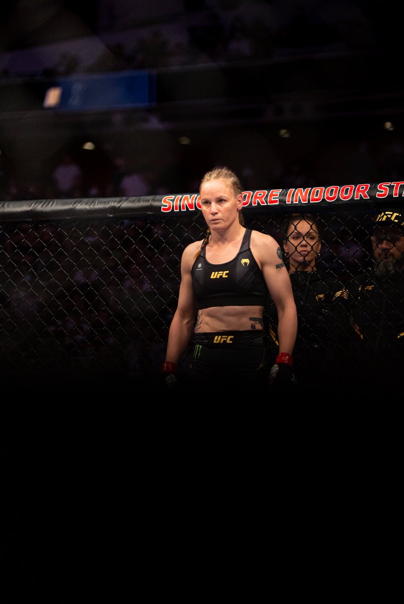 ufc's tweet photo. #𝑨𝑵𝑫𝑺𝑻𝑰𝑳𝑳 👑

[ @BulletValentina | #UFC275 ] https://t.co/JnqjH3MAez