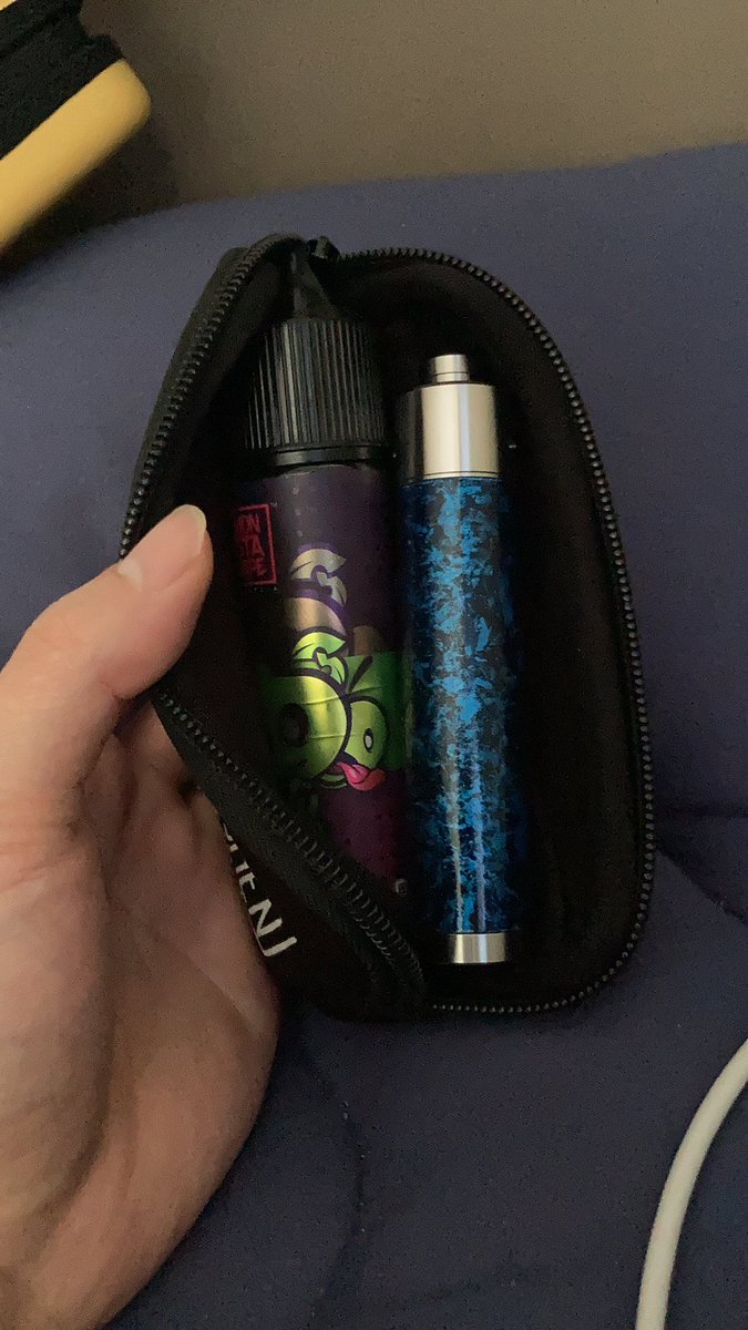 VAPE3333's tweet photo. @Calking65930713 小さ���ように見えて意外と色々入って便利ですよねw
私も愛用しています😆 https://t.co/qOTtVZG4nm