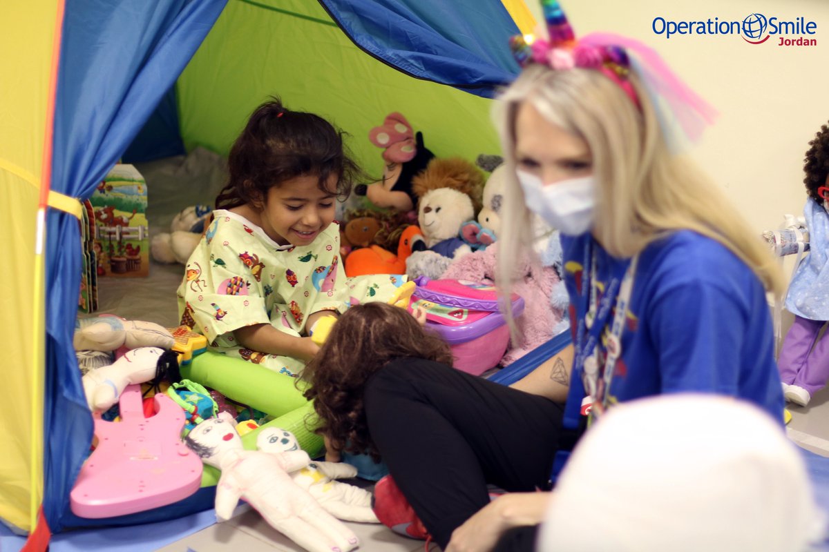 OperationJordan's tweet photo. One of the main aspects that we take care of during medical missions is providing emotional support to our #patients and their families before and after #surgery .
With the help of a #ChildLife Specialist, the patient will cope with their medical experience.

#OperationSmileJO https://t.co/21qpPpQ59p