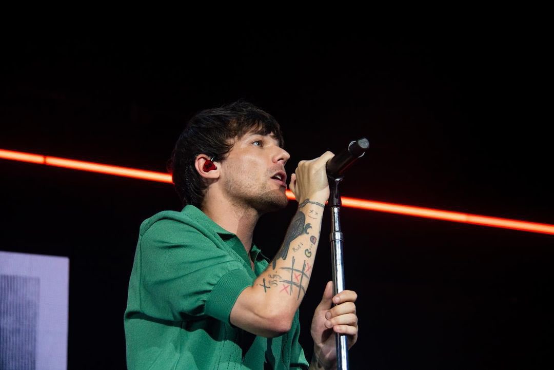 HLDTour's tweet photo. Louis Tomlinson, live from Citibanamex Auditorium.
#LTWTMonterrey
11.6.22

📸: @RaulVFdz https://t.co/Z0nNR2HXYh