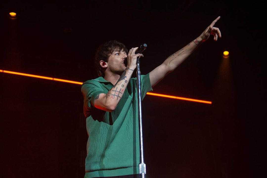 HLDTour's tweet photo. Louis Tomlinson, live from Citibanamex Auditorium.
#LTWTMonterrey
11.6.22

📸: @RaulVFdz https://t.co/Z0nNR2HXYh