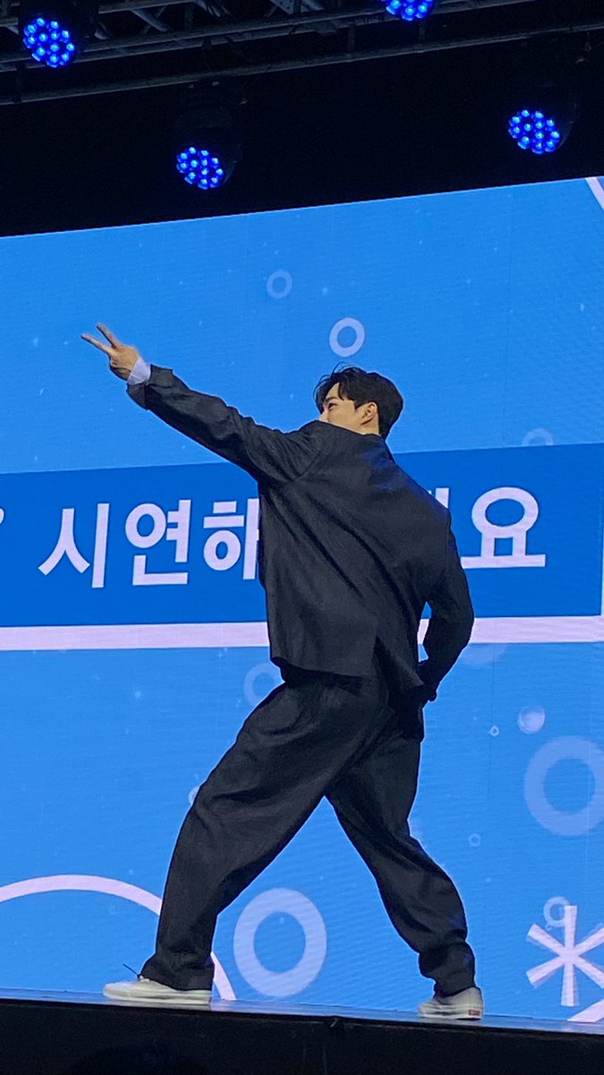 River__duck's tweet photo. 정말 귀엽다 이남자 https://t.co/5Dx4f4OgeT