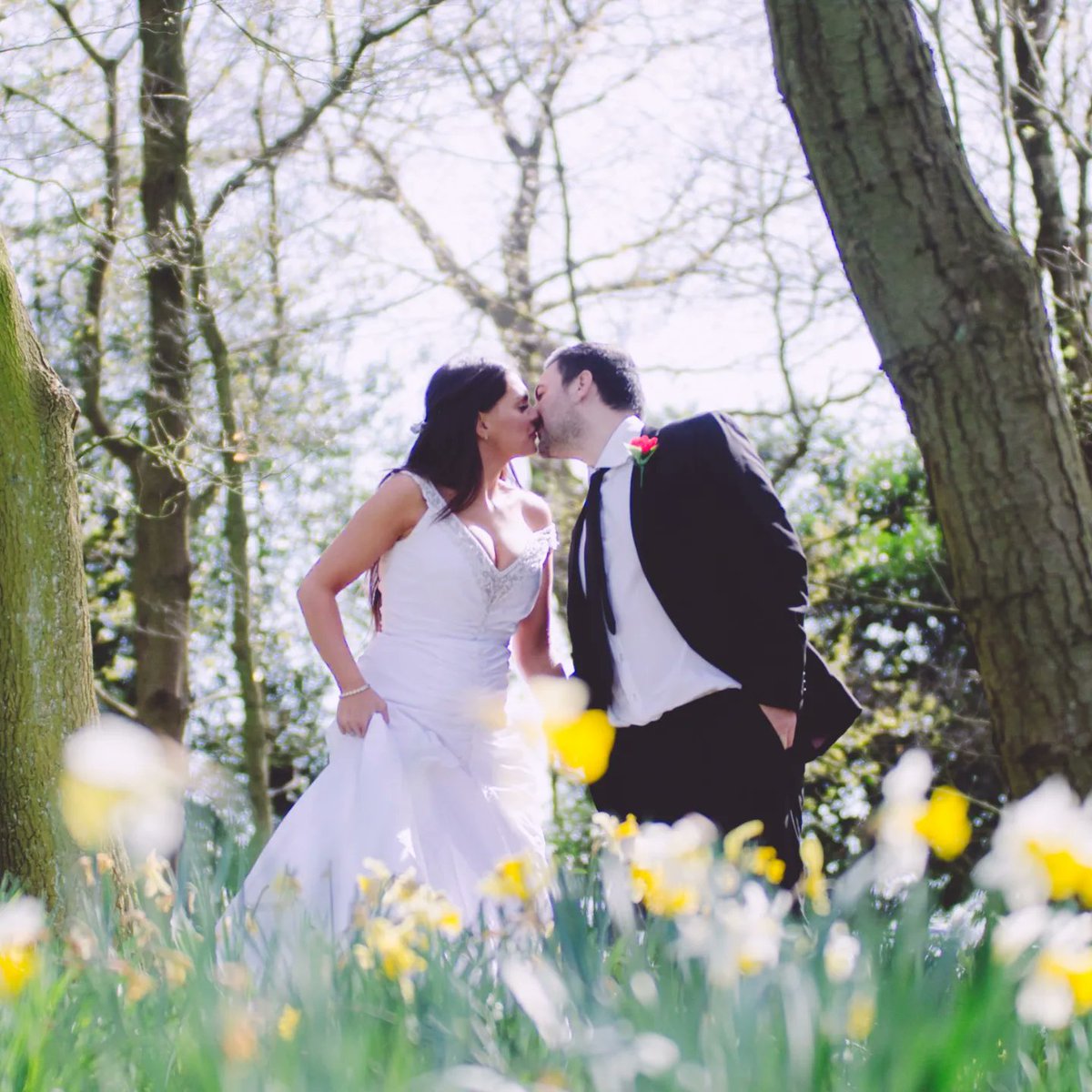 SH_Photographi's tweet photo. Are you looking for a wedding photographer if so I have dates still available for 2022 and 2023.  #devonwedding #weddingsdevon #southdevonwedding https://t.co/OR8lsI5vU7