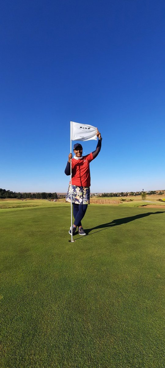 FelicityShiba's tweet photo. One of my favourite things is discovering new golf gems. Say hello to the tricky yet forgiving and lovely @Bankenveld_Golf.
A smaller-nyana gem just a stone throw away in Witbank. A stop over to Mpumalanga. A warm up course on the way to the big guns...β³οΈππΎββοΈπ
#TGGD #FlagCollected https://t.co/C5fmIdrktz