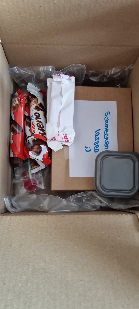 Leckere Knabbereien von einer Herrin 
#geldsklave #sklave #Herrin #femdom #MisstressMommy #mistress