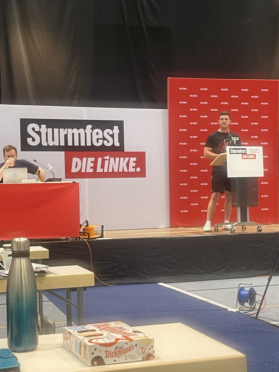 Christos Paralis, Direktkandidat im Landtagswahlkreis 10 Wolfenbüttel-Süd / Salzgitter wurde auf der Landesvertreterversammlung in Hameln auf Listenplatz 12 der Landesliste zur Landtagswahl mit 73 % gewählt.#LinkeLVVnds