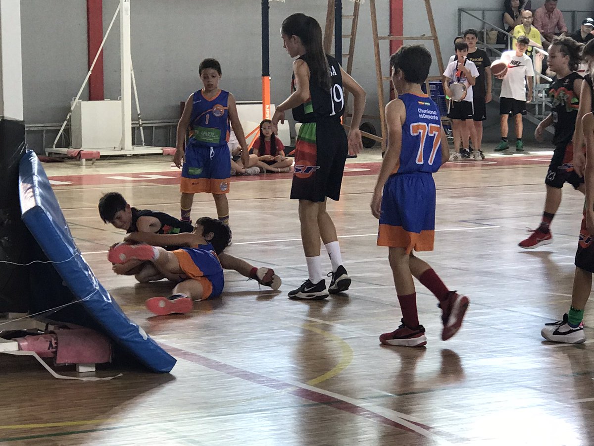 FABGranada's tweet photo. 3ºC
🏆¡¡ 📣 Final Minibasket Mixto Preferente!!
🏀 CB SANTA FE 37 @clubbasketstf 🆚 Punto y Aparte CB Churriana 07 @CBChurriana
#FABGrFMM
📱 #AficiónFAB https://t.co/E6gcPn0hXU…
#Valorcesto https://t.co/YVs3BKvXRn