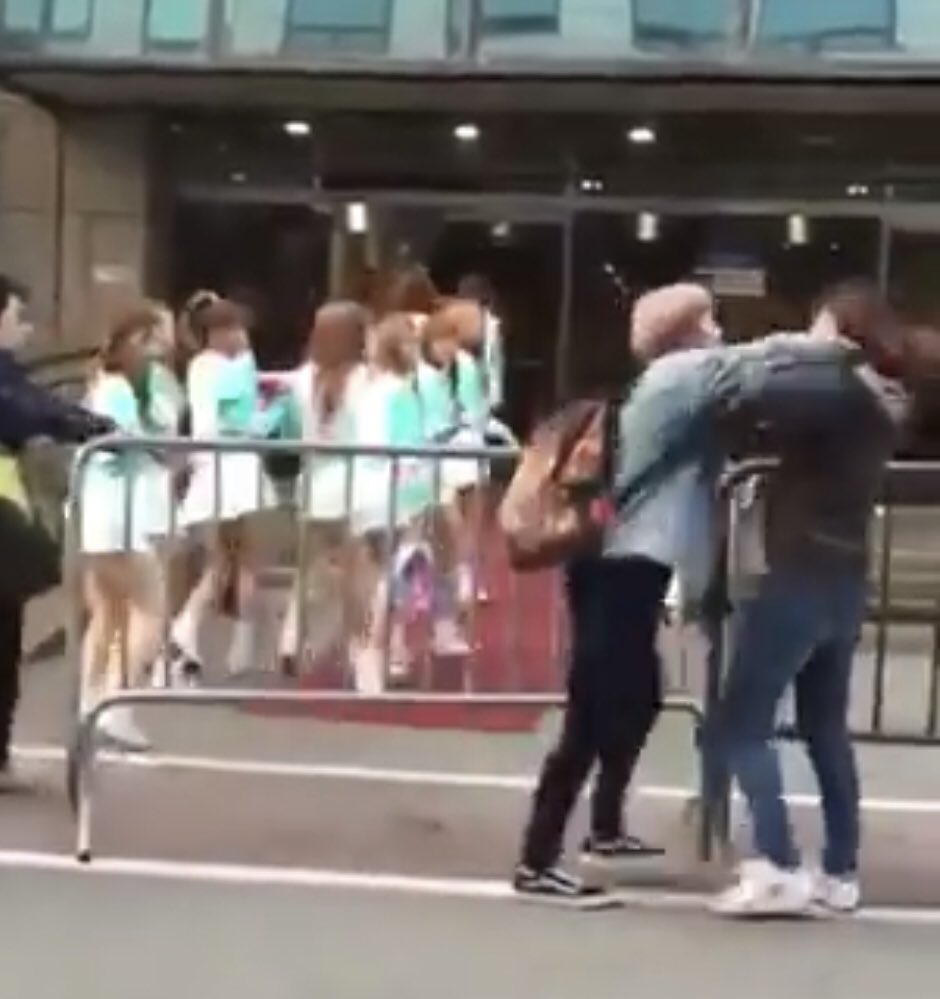 lmaooo like fan like idol 😭😭