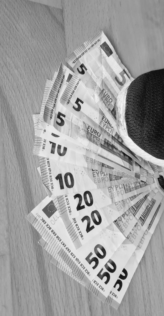 DS10325802's tweet photo. Wer zahlt für meinen bevorstehenden Urlaub? 
Abdrücken und mich glücklich machen ihr kleinen #Zahlschweine!!!
#findom #cashmaster #cashmasterD #paypig #payslave #cash #PayPal https://t.co/0SgJ3sKUOb