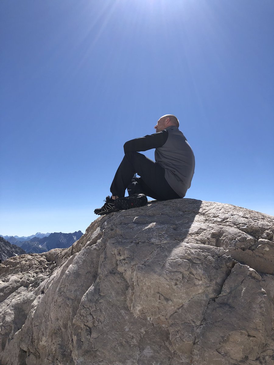 swild2's tweet photo. #topofgermany #zugspitze Es ist einfach traumhaft hier oben https://t.co/dapOnvTV3s