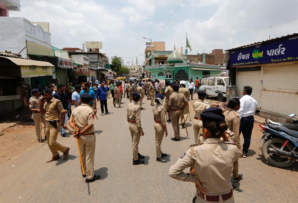 In pictures: Police disperse protesters in Juhapura