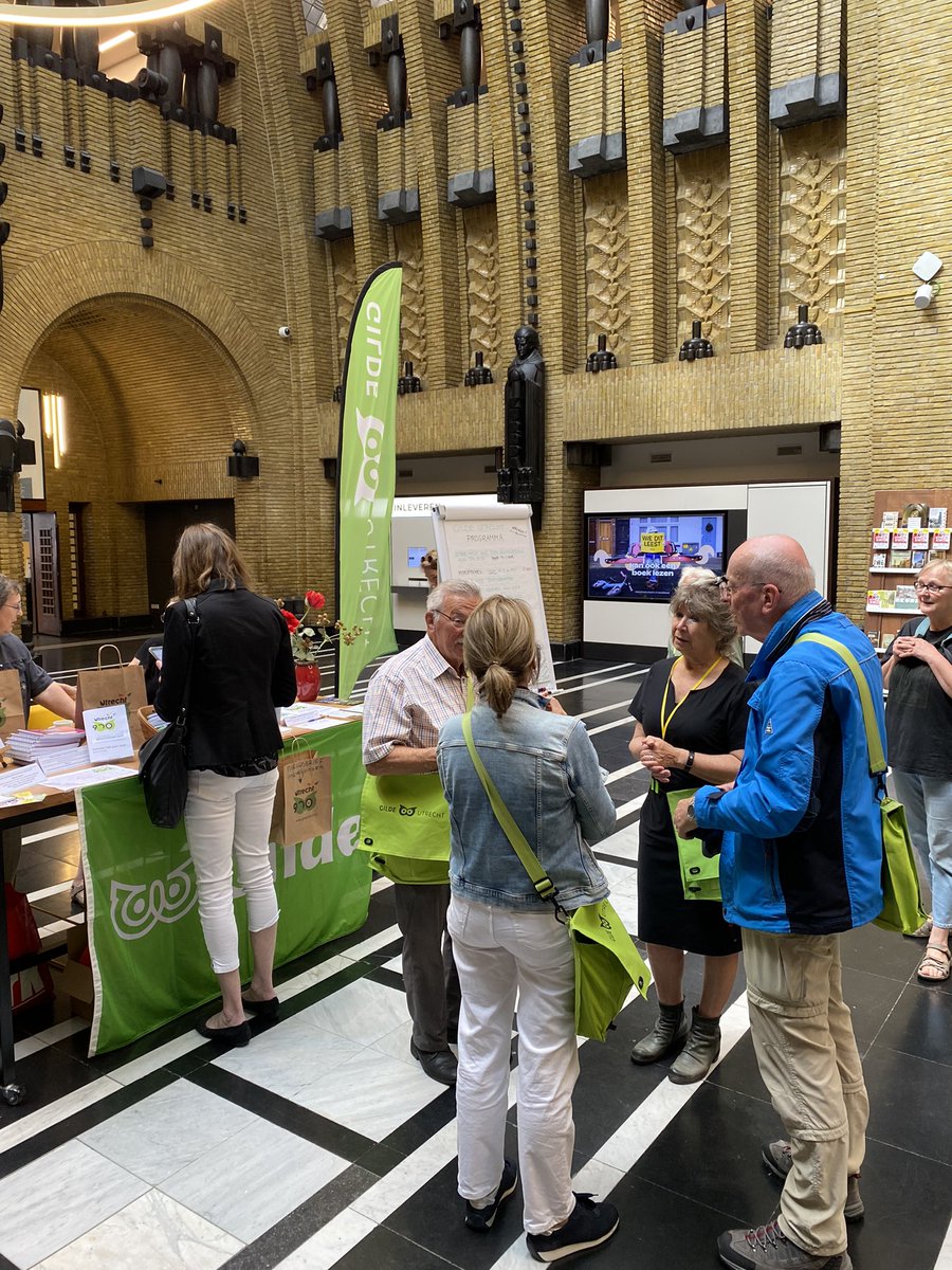 GildeUtrecht's tweet photo. Vandaag gratis rondleidingen en historische pitch in #bibliotheekutrechtneude https://t.co/8yVpP12jDS
