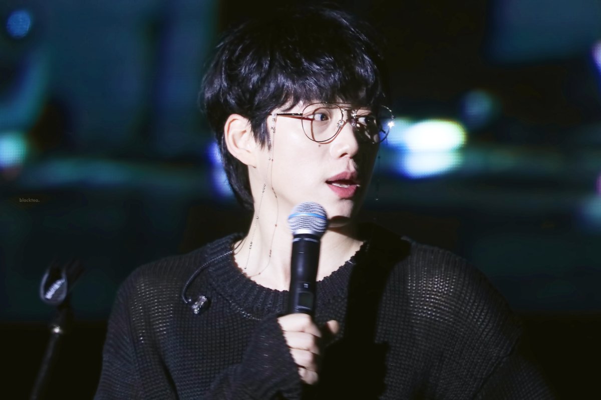 10blacktea's tweet photo. 220528 PEAK FESTIVAL
#10CM #십센치 #권정열 https://t.co/Ghdib9yz0t