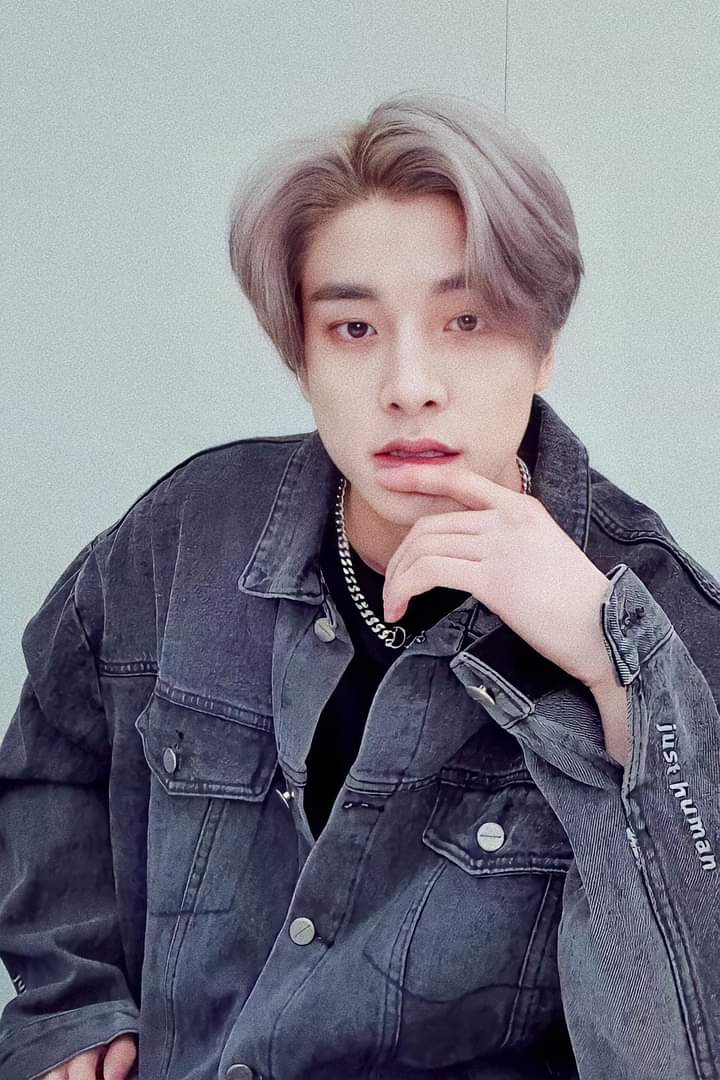 Urfav_Cris's tweet photo. sim jaeyun💥💳💥💳💥💳💥 https://t.co/XhGKPiy8V9