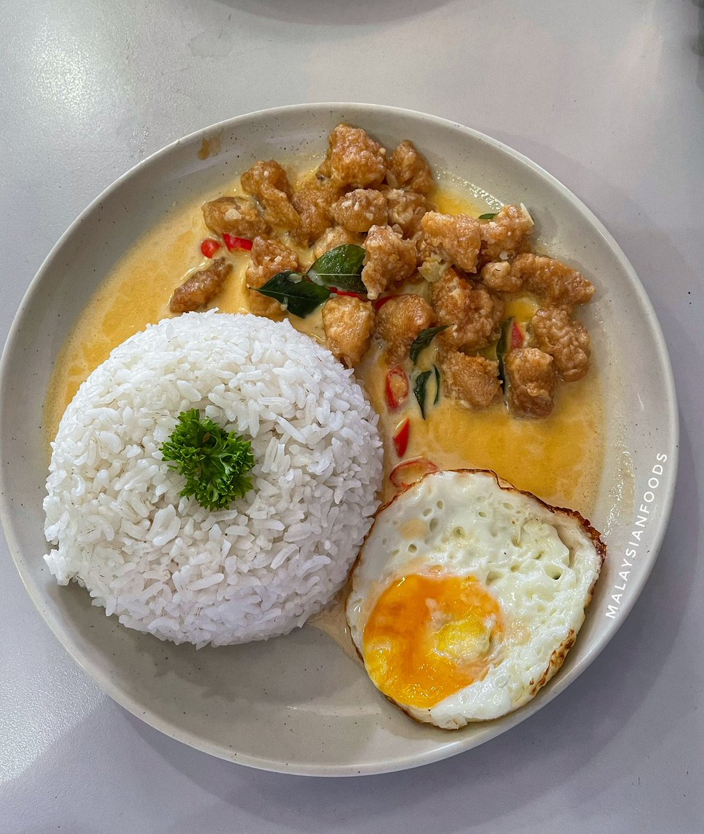 Dah jumpa chicken Butter paling sedap dekat Shah Alam! 😭😭😭

Rasa dia betul2 sedap kena dengan tekak dan yg penting ayam dia bg banyak langsung tak kedekut.

Laura Medina Cafe
📍34, Jalan Nova K U5/K, Subang Bestari Shah Alam