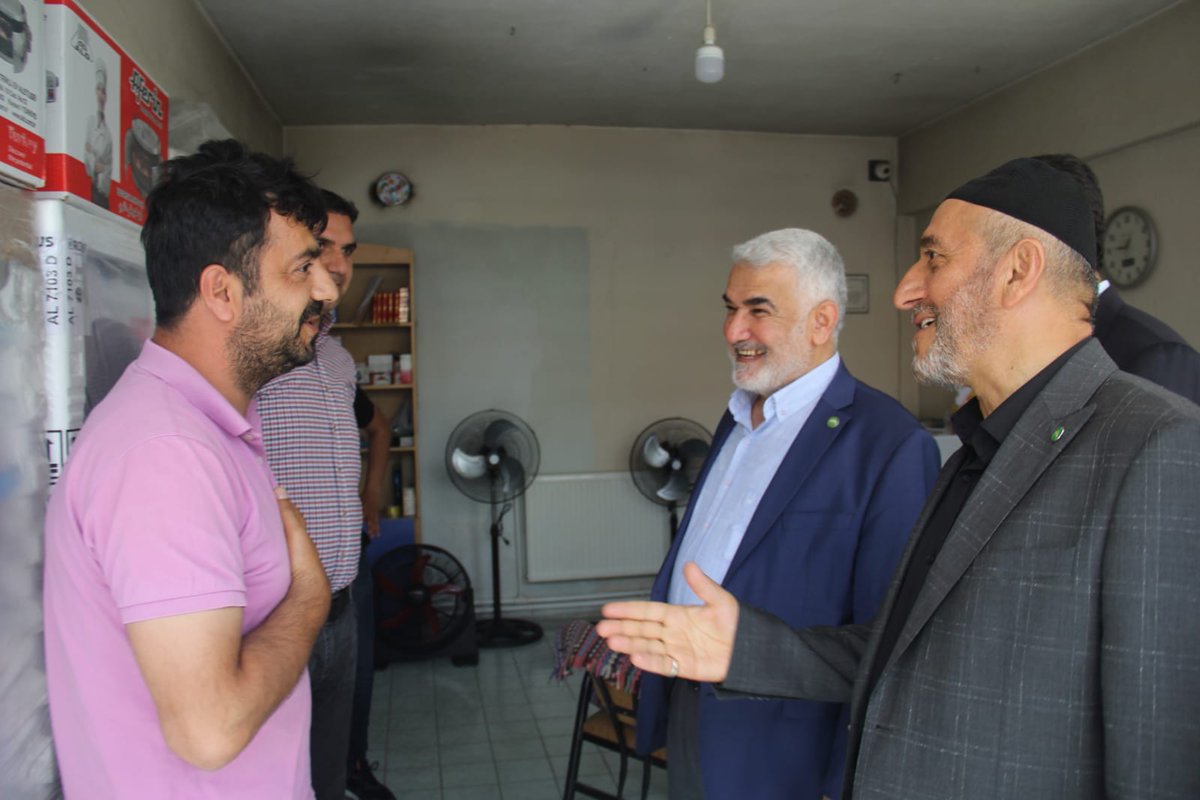 HurDavaPartisi's tweet photo. Genel Başkanımız Sayın Zekeriya Yapıcıoğlu, Muş programı kapsamında Korkut ilçesinde esnaf ziyareti yaptı. Ziyarette Genel Başkanımız esnafın sorun ve sıkıntılarını dinledi, partimizin ekonomiyle ilgili çözümlerini dile getirdi. https://t.co/LtYULoSYL2