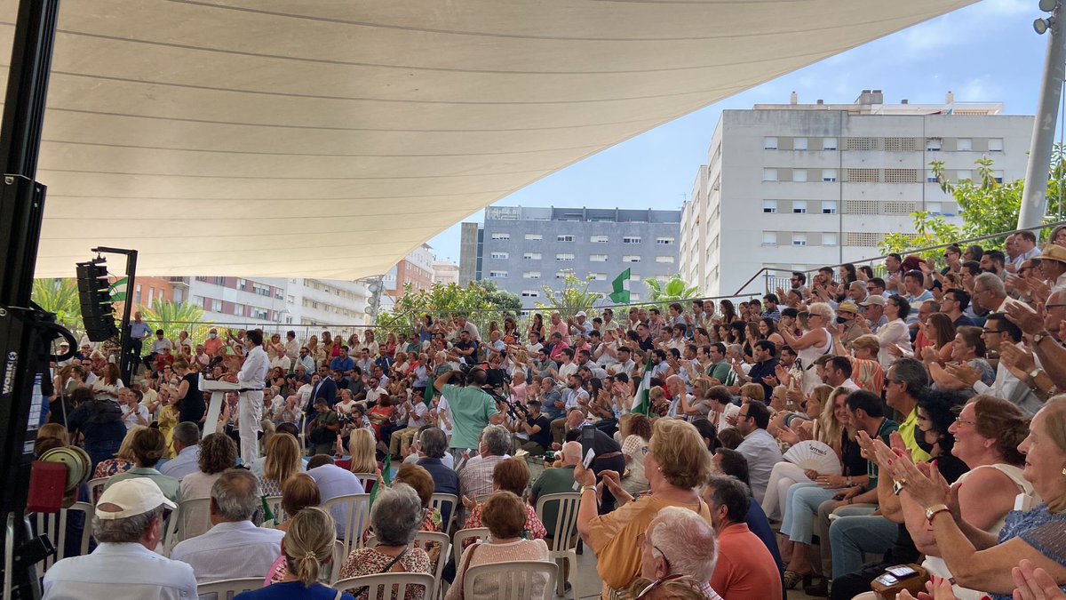 ppcadiz's tweet photo. Cádiz lo tiene claro, #AndalucíaAvanza con @JuanMa_Moreno https://t.co/fFKERUdy3u