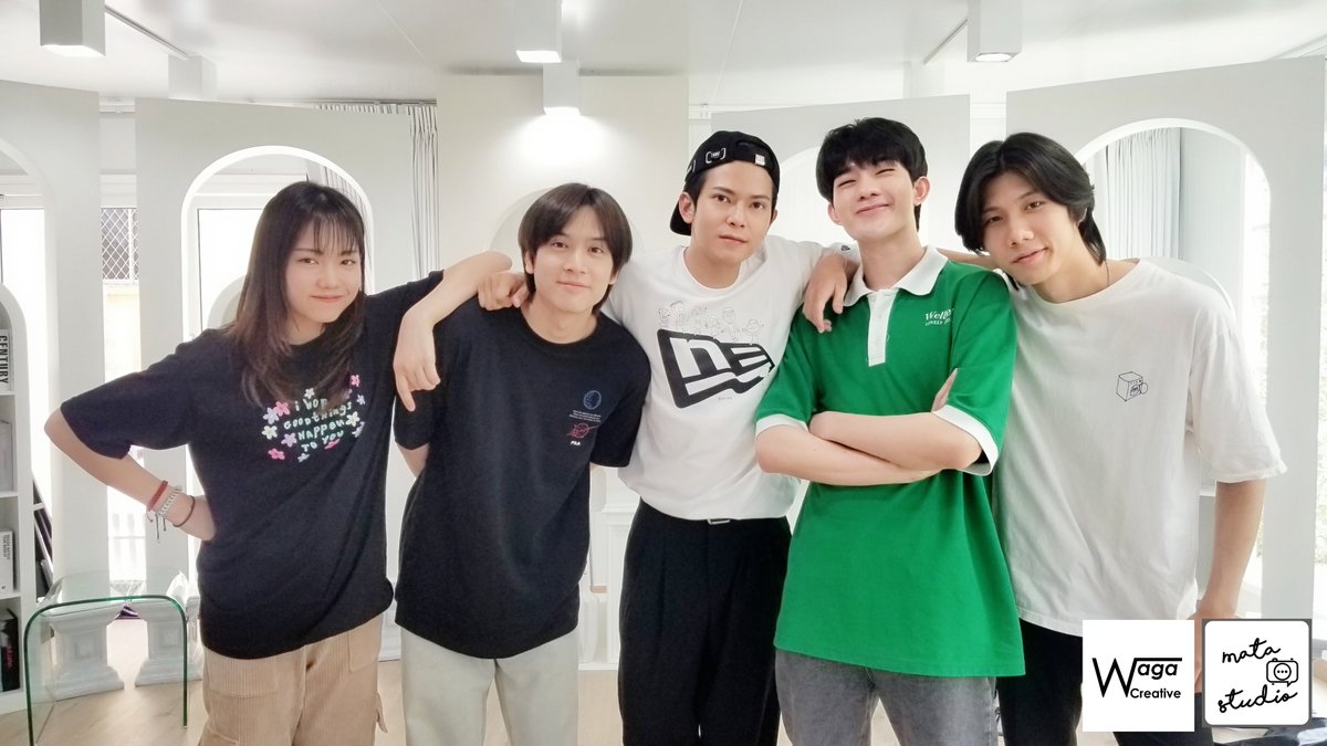 WaGaCreative's tweet photo. แก๊งคุณหมอ Extern🧑🏼‍⚕️ของ @Sammon_scene ใน Make a Wish #ภารกิจนายเทวดา เดอะซีรีส์
👼😇☁️👨‍⚕️🧑🏼‍⚕️🏥💉💊 #ภารกิจMakeaWish
..เพื่อนทั้ง 5 เกือบ 6 ปีที่รักกัน แต่ปีสุดท้าย.....?
I.C.U = I see You 👀
… @T_Aiemkumchai @Tanyadis_ @ffronktrd @ittoei @kittchenm ... https://t.co/n7ygNczMvc
