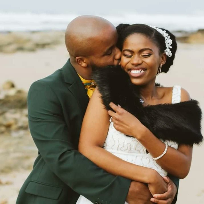 lingejadezweni's tweet photo. Happy Anniversary π₯³π to you @ConvoswithJay and Andy! π May God grant you many more years. We are so proud you ππΎπ
#MarriageStillWorks #ToFindAndToKeep https://t.co/lTmIjfBXge