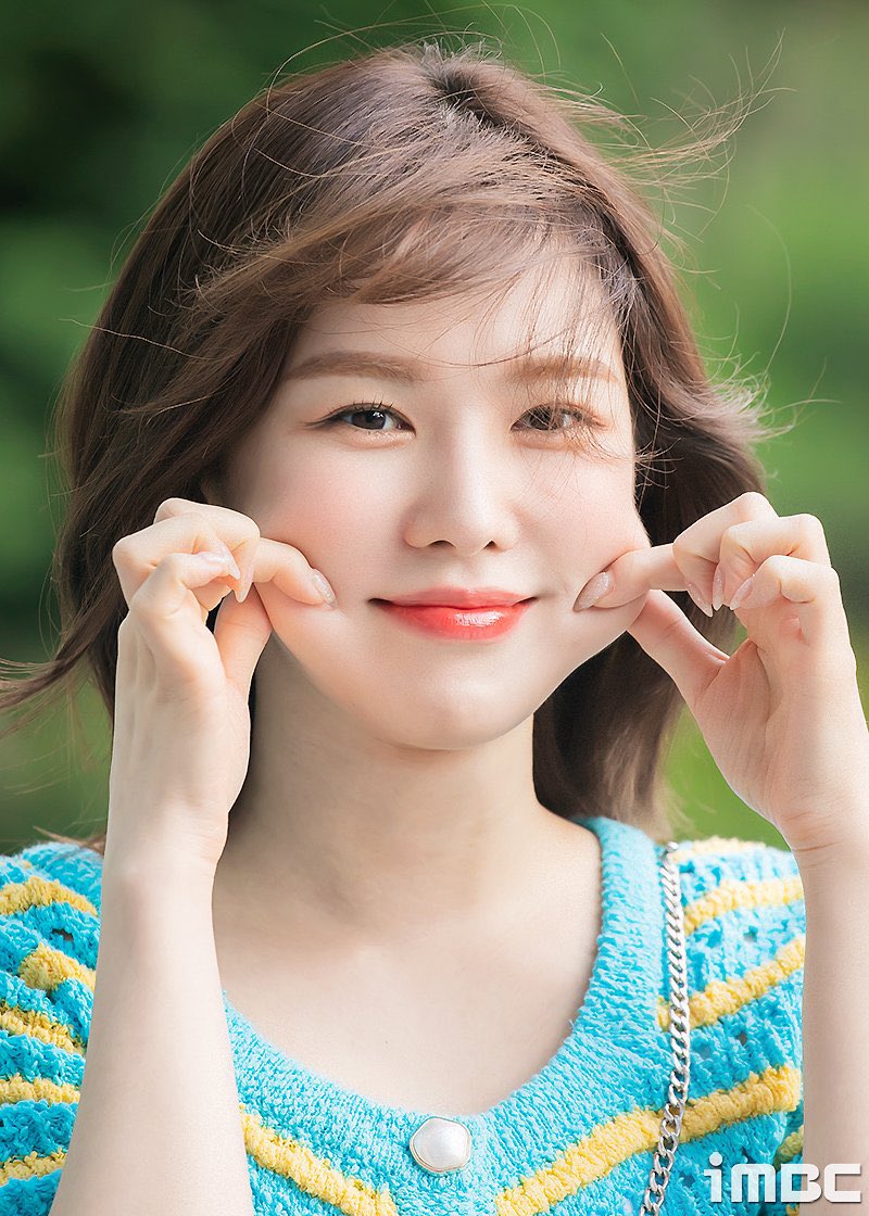 SSWLOOKS's tweet photo. Wancheeks https://t.co/hCHiRmSdj5