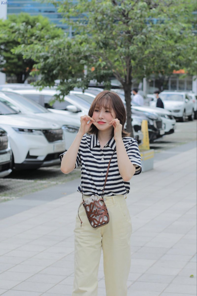 SSWLOOKS's tweet photo. Wancheeks https://t.co/hCHiRmSdj5