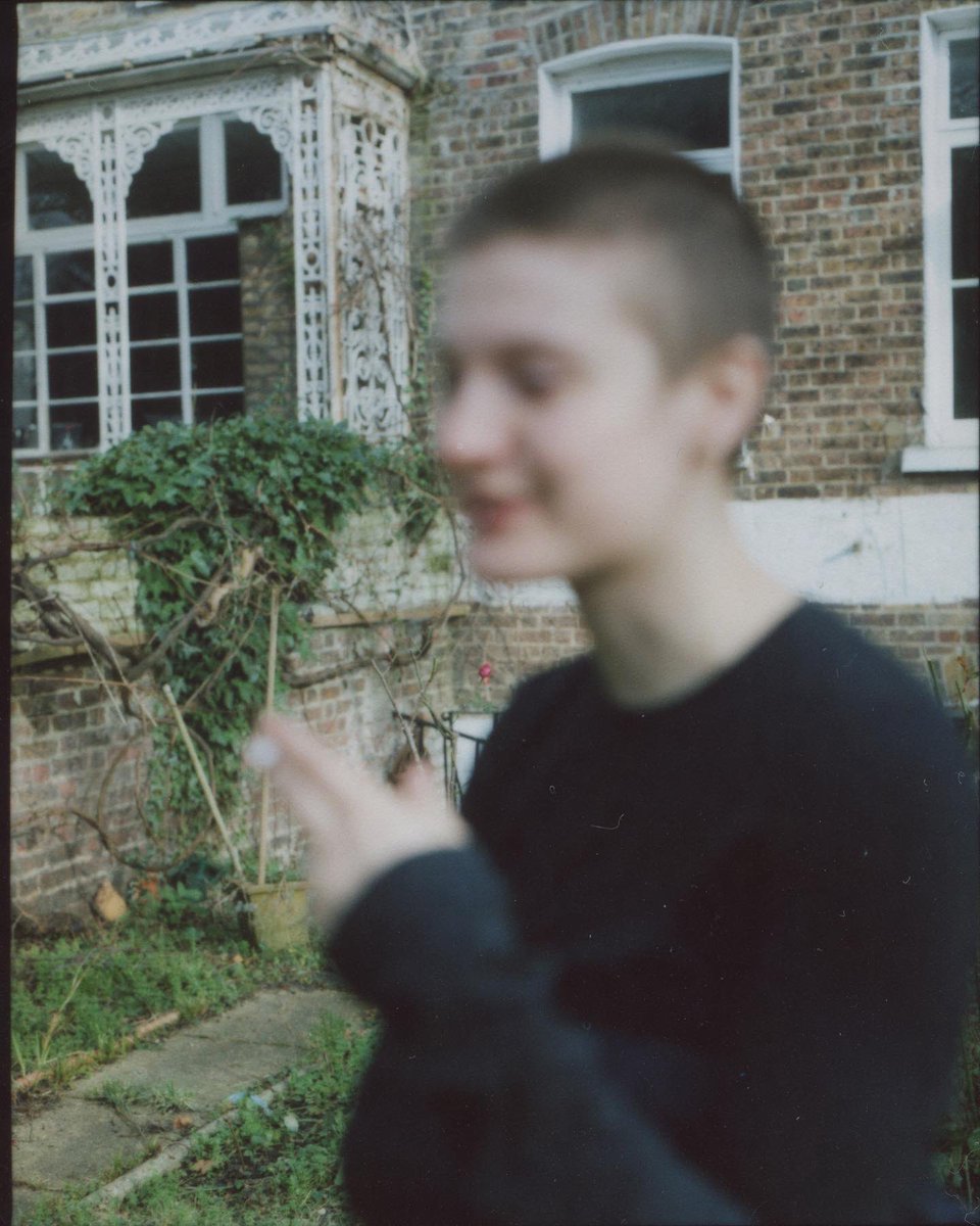 AnnaVBest's tweet photo. South London portraits #annavictoriabest https://t.co/54sTWVJ2hM