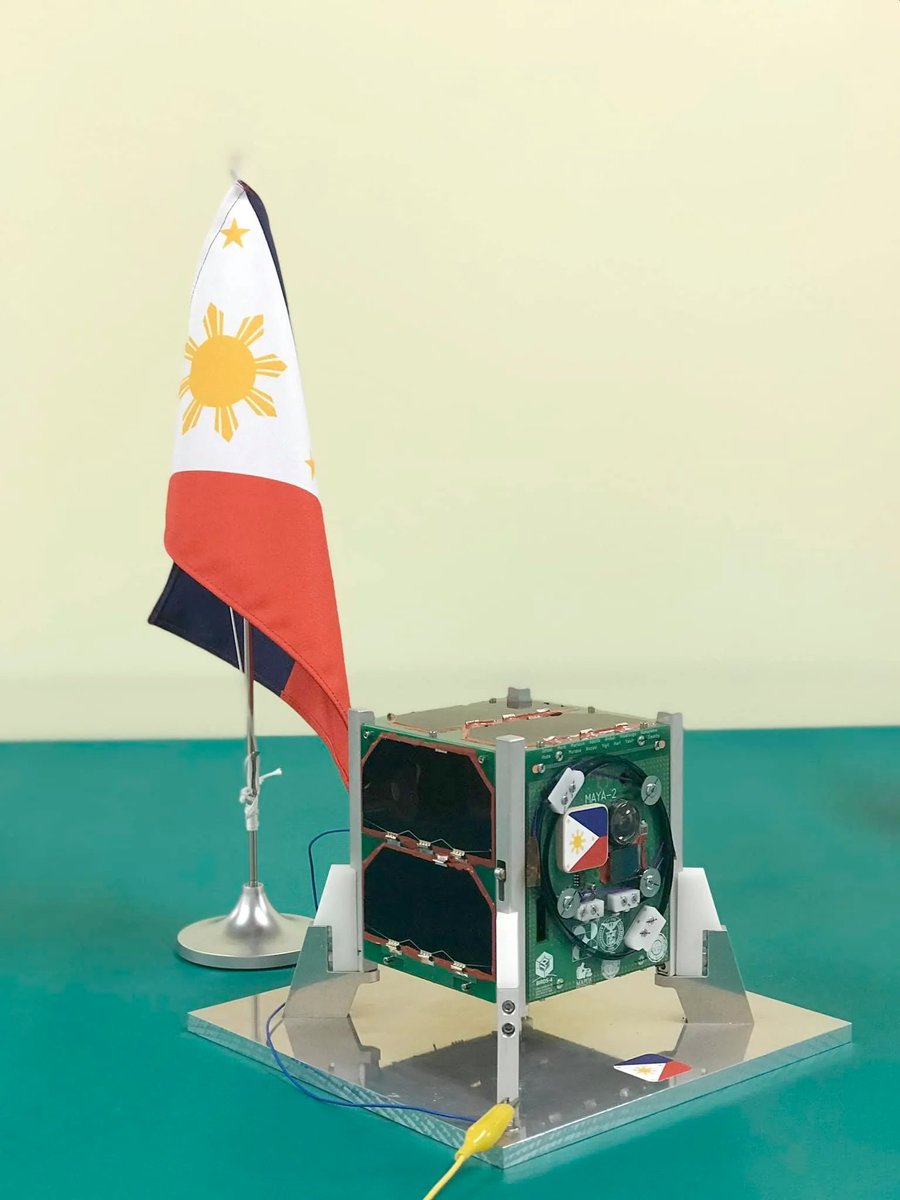 PhilSADG's tweet photo. The Philippine flag 🇵🇭 proudly flies in space! 
Wishing everyone #BridgeUpliftEmpower'ed 124th Independence Day! #Kalayaan2022
#SpacePH 
#ValueCreationinSpace
#ComputersinOrbit https://t.co/IEytP4zZc0