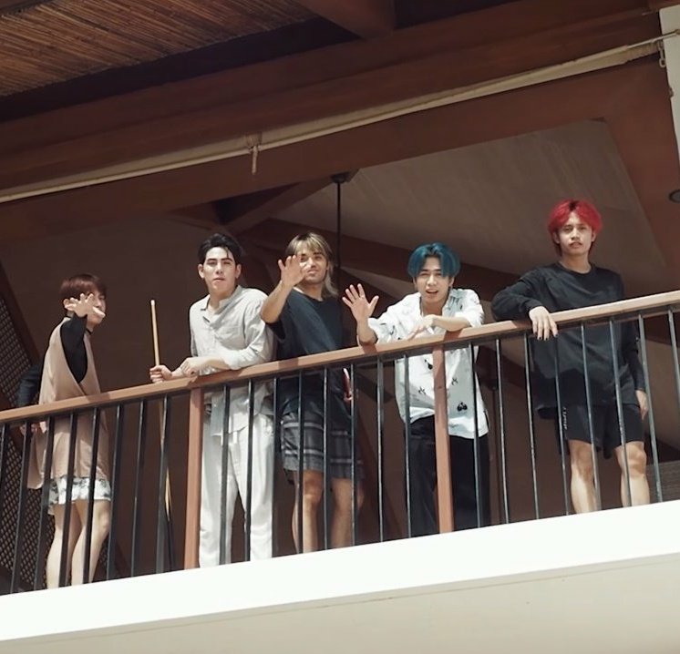 keunmyloml_'s tweet photo. "salamat sa pag-stay, mag woworld domination pa tayo"

@SB19Official #SB19 https://t.co/ZoFSglp70a