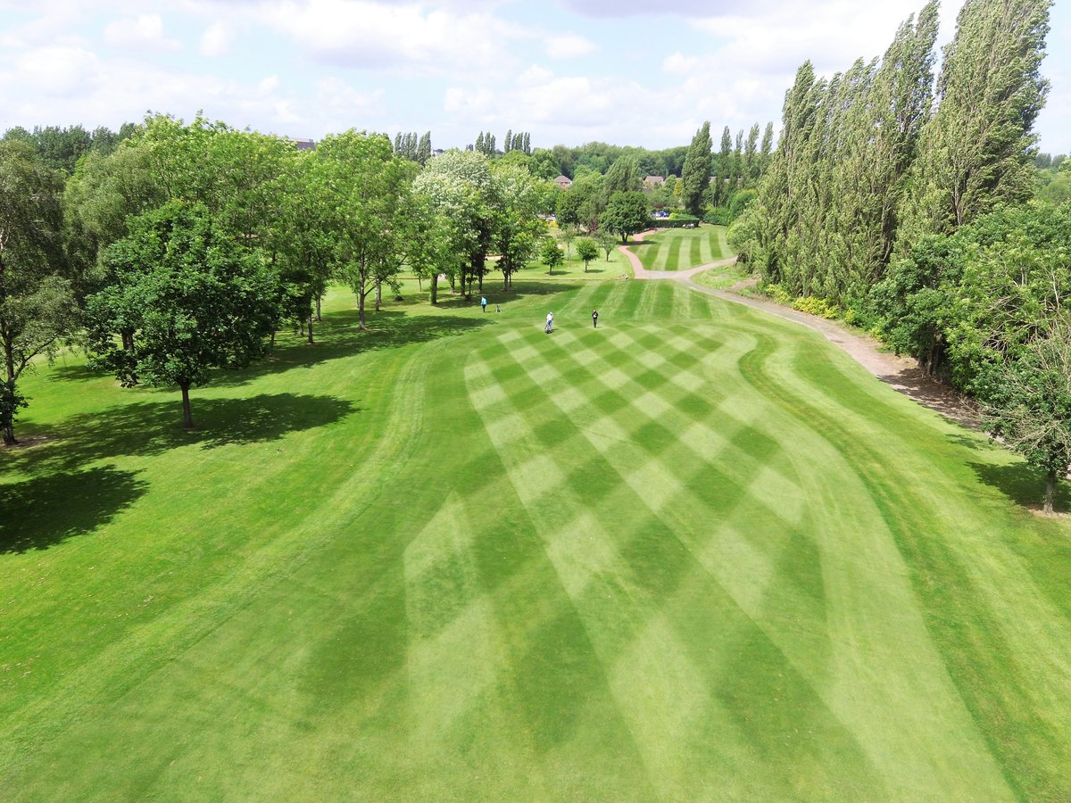 c86low's tweet photo. A few images from flying @DJIGlobal drone ahead of the weekend! @WalsallGC #weekend #golfcourse #drone #greenkeeping #greenkeeper https://t.co/0ePwJMOtz2
