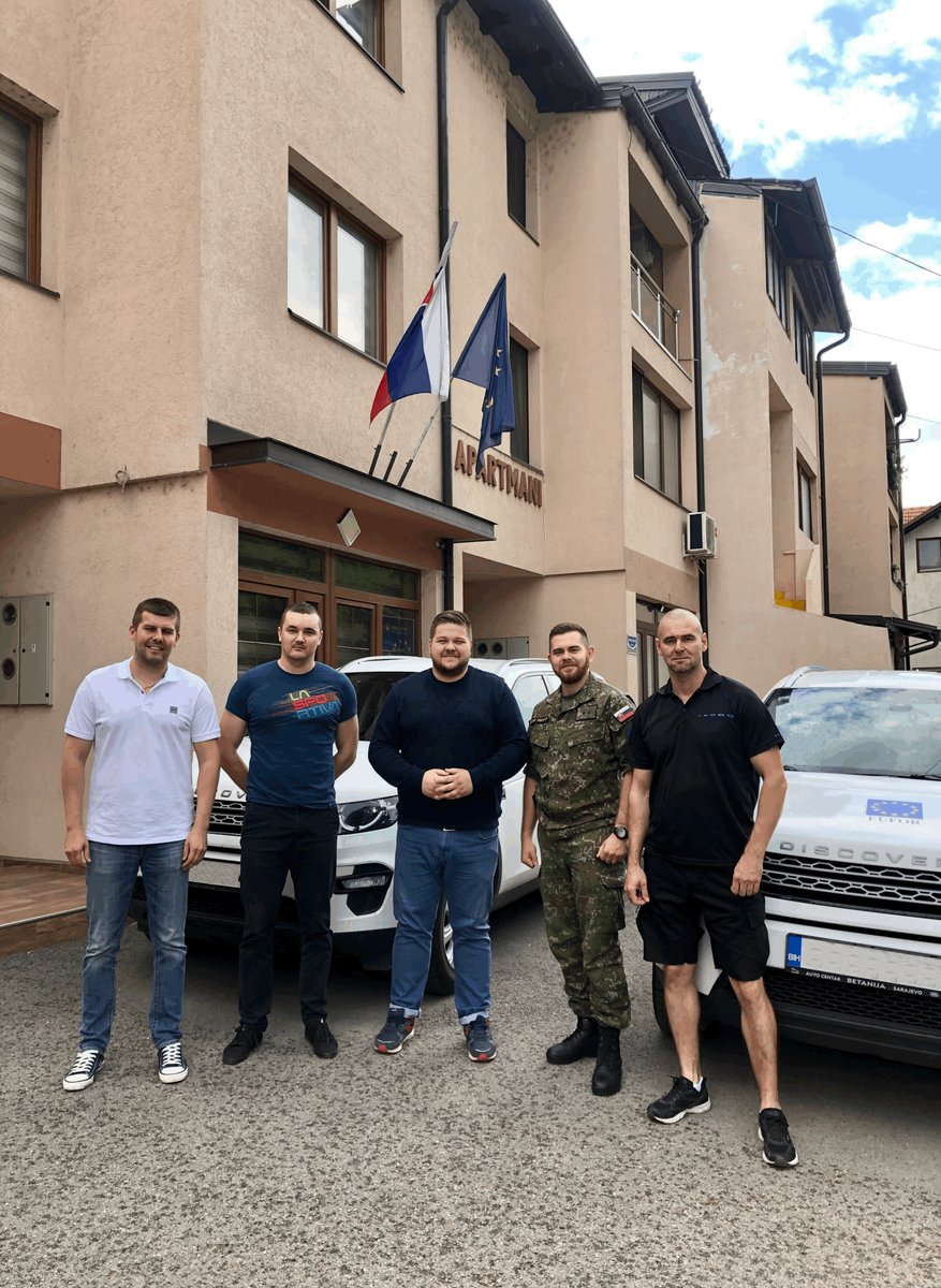 PTurosik's tweet photo. Yesterday I spent a day with our 🇸🇰 soldiers from LOT House #Višegrad. I was very proud to see their 🔝 dedication and professionalism, performing 24/7 as key 🇪🇺#EUFOR's link to local communities and authorities. @euforbih #BiH #SLOVCON 💪 https://t.co/ErDcTKJaZS