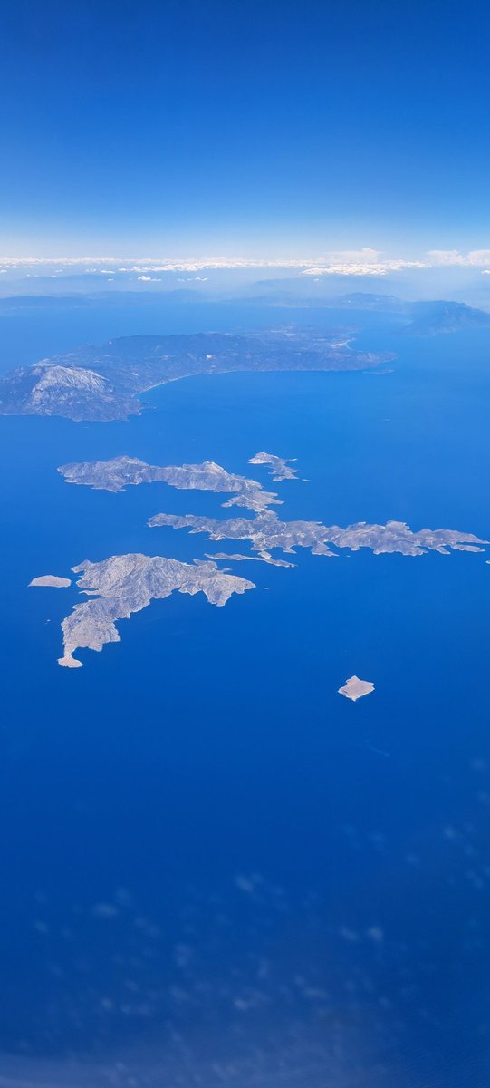 dragoons41's tweet photo. Amazing views of some Greek islands flying into Kos with TUI https://t.co/utkHM78uVe