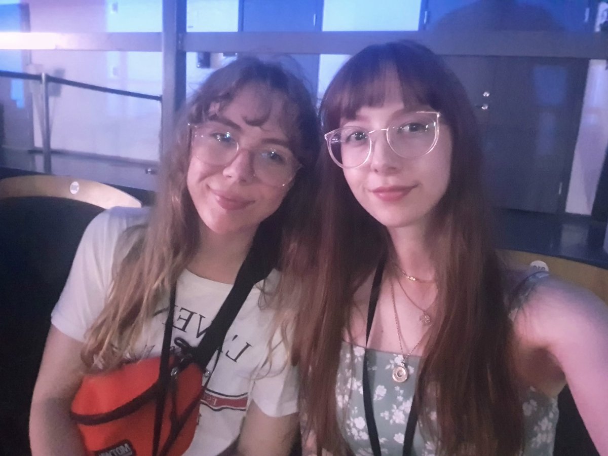 S4raven's tweet photo. Pinnacle cup finals yesterday with @StrumpanNR1 ❤️💙

Super happy and proud that I went. After a year of barely being able to leave my house bc of panic attacks, this was a big step for me. https://t.co/jKGajj214u