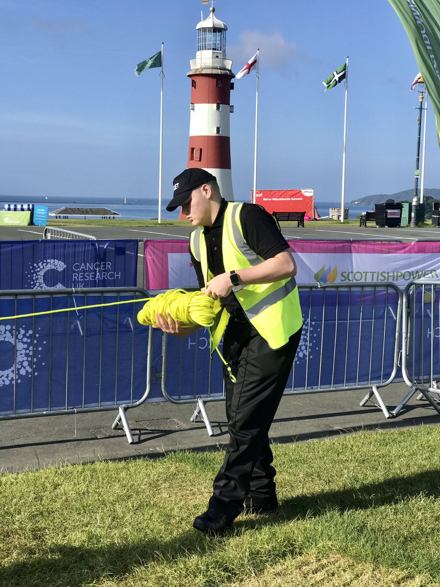 PlymouthVPC's tweet photo. Plymouth Cadets working hard today assisting Cancer Research Uk on Plymouth Hoe #raceforlifeplymouth 👏🏻👏🏻🏃‍♀️🏃‍♂️💗 #beacdet #PLYMOUTH @DCPolVolunteers @DC_Police https://t.co/gNofMSO4t5